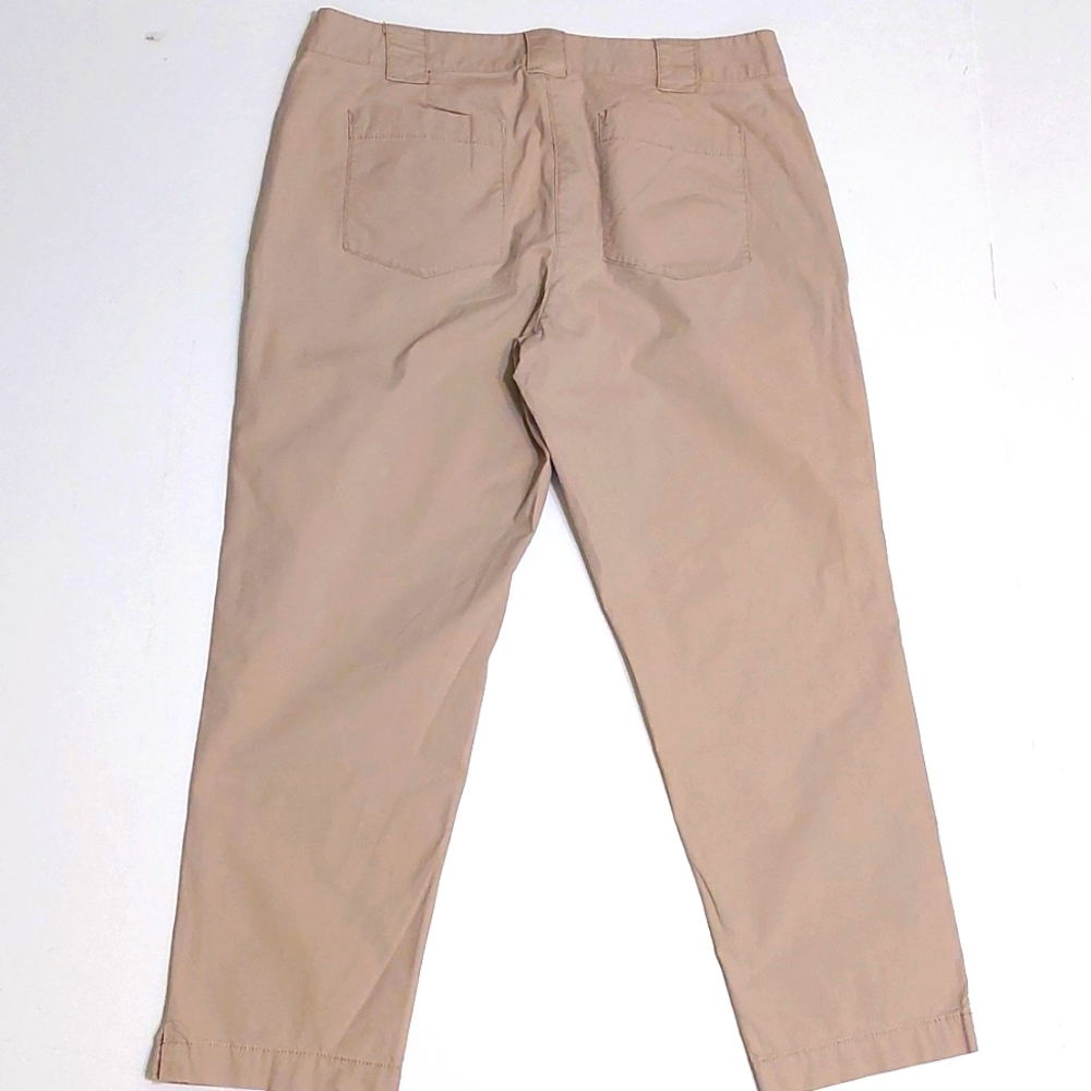 Brooks Brothers Tan ProSport Golf Capris, Size 4 - Picture 2 of 6